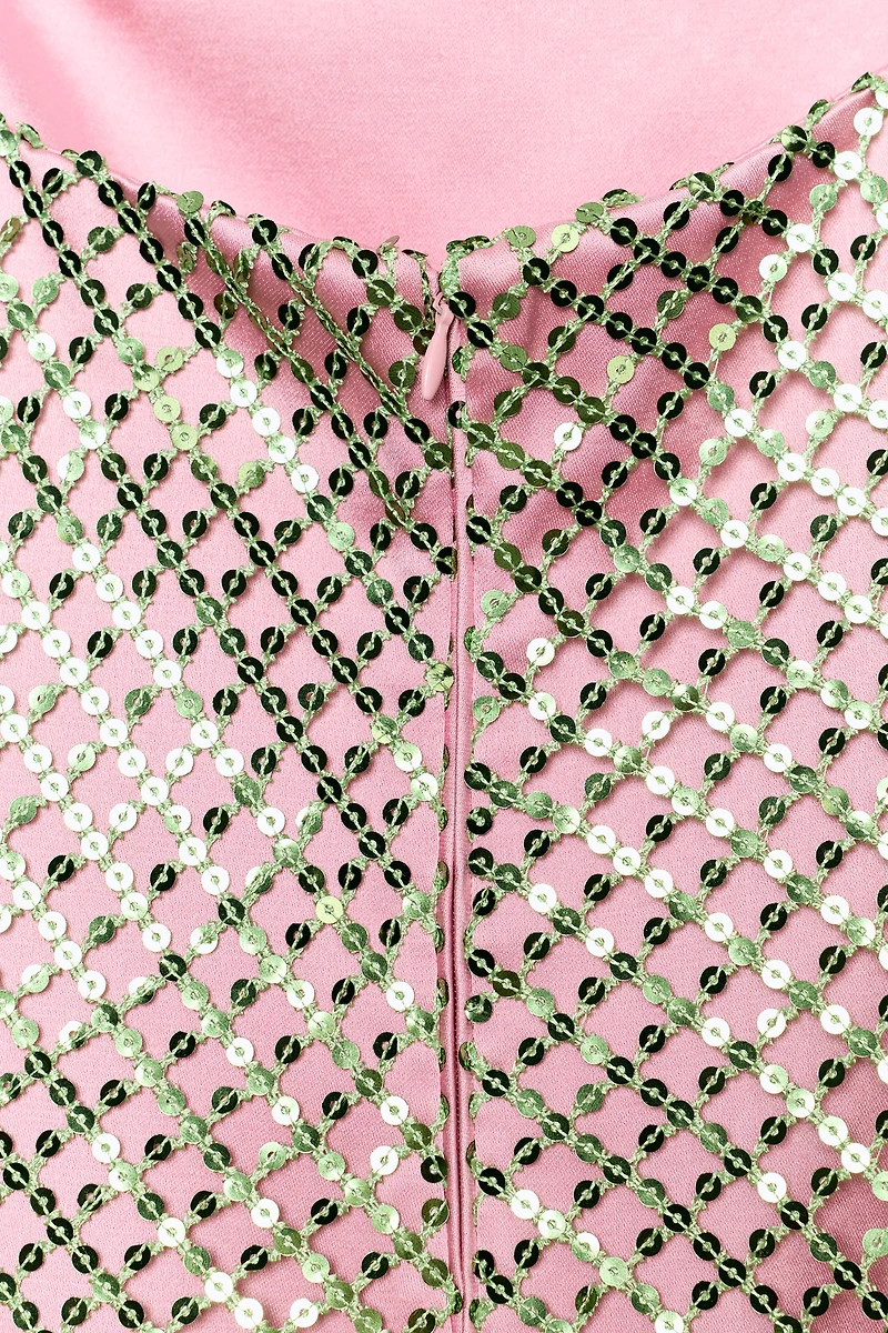 ROBE COURTE À SEQUINS