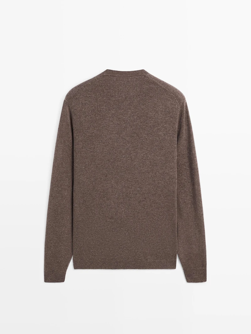 Pull à col en V maille de laine mélangée