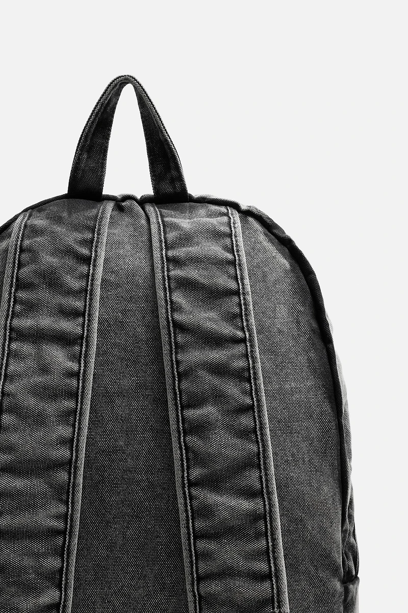 SAC À DOS EN DENIM EFFET DÉLAVÉ