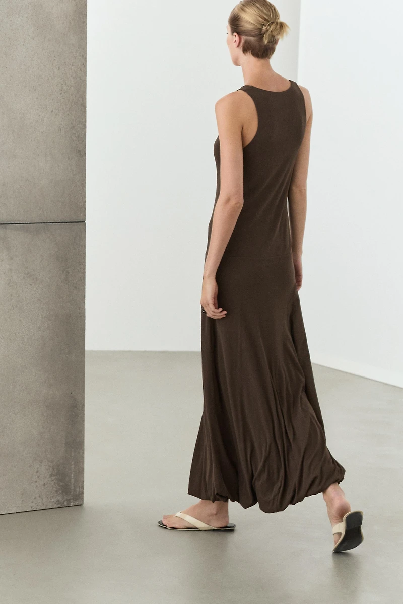 Robe midi à détails bouffants