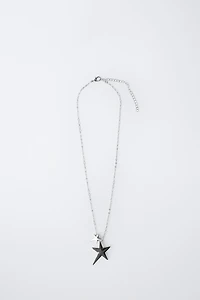 STAR PENDANT NECKLACE