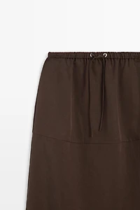 Flowing midi skirt with drawstring