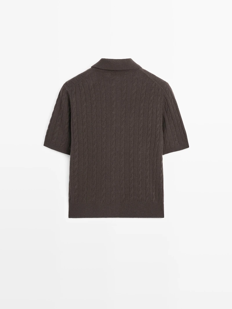 Short sleeve cable-knit polo shirt