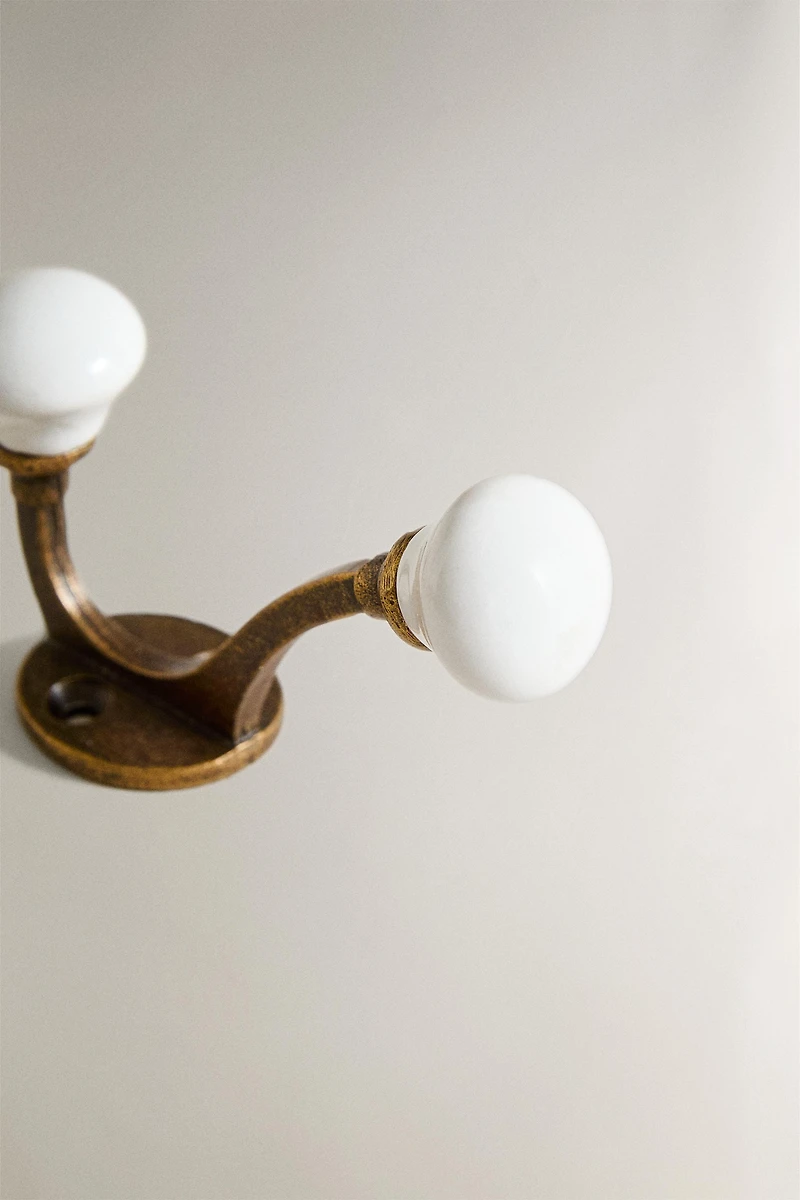 CERAMIC HOOK