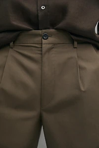 Cotton trousers with double darts