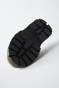 BOTTINES EN CUIR