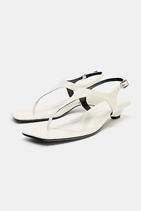 SANDALES EN CUIR À BRIDE ET BOUCLE