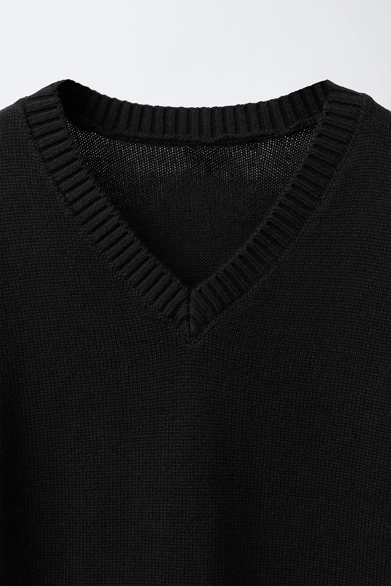 KNIT VEST