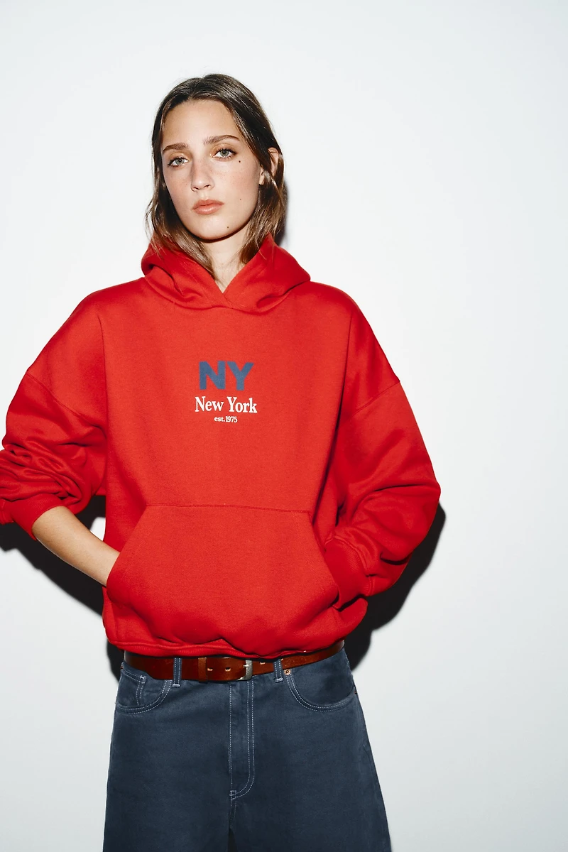 TEXT HOODIE SWEATSHIRT