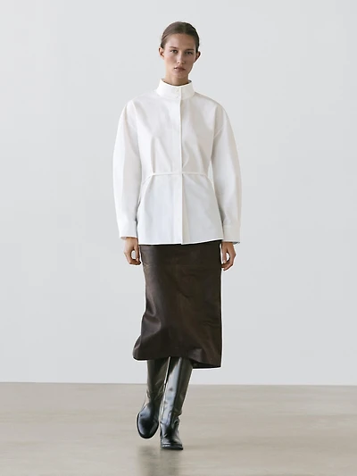 Chemisier à col montant avec ruban