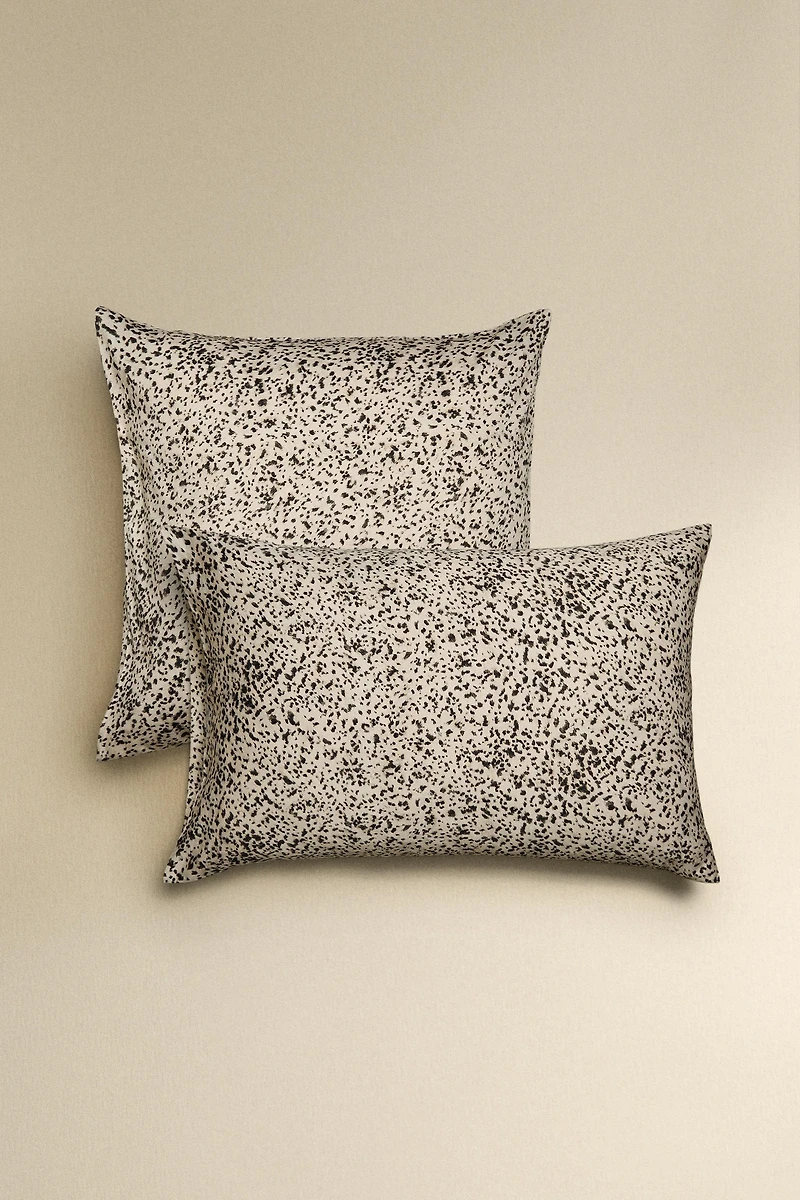 ANIMAL PRINT PILLOWCASE