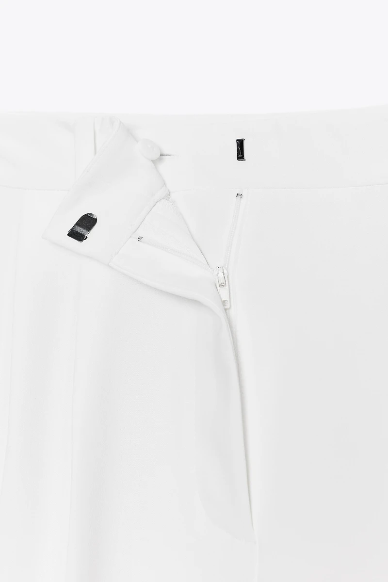 PLEATED WIDE LEG PANTS