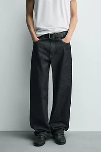 LOOSE FIT JEANS