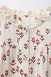 CHEMISE À FLEURS EN DENTELLE