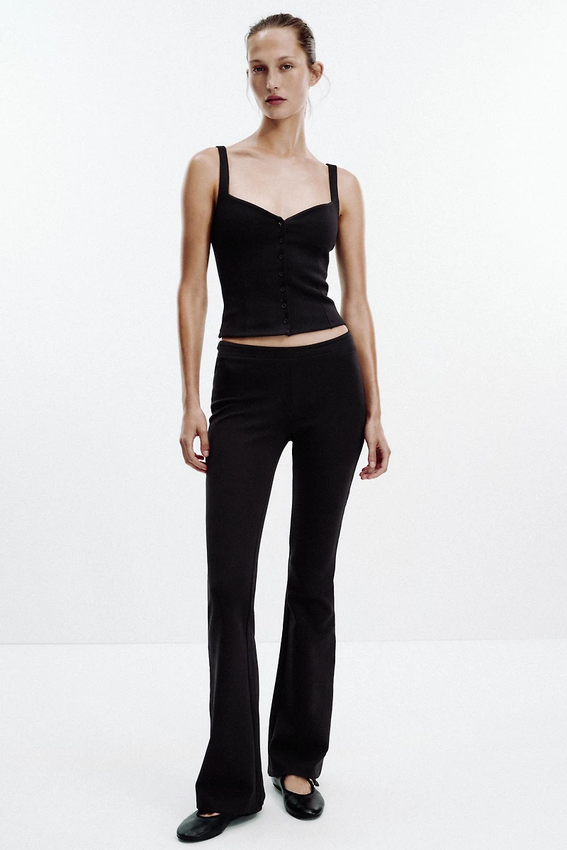 SWEETHEART NECKLINE BUTTON TOP