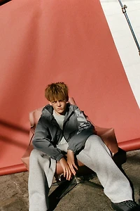 WATER REPELLENT TEXT JACKET