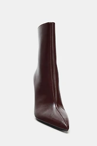 BOTTINES À TALONS FINS