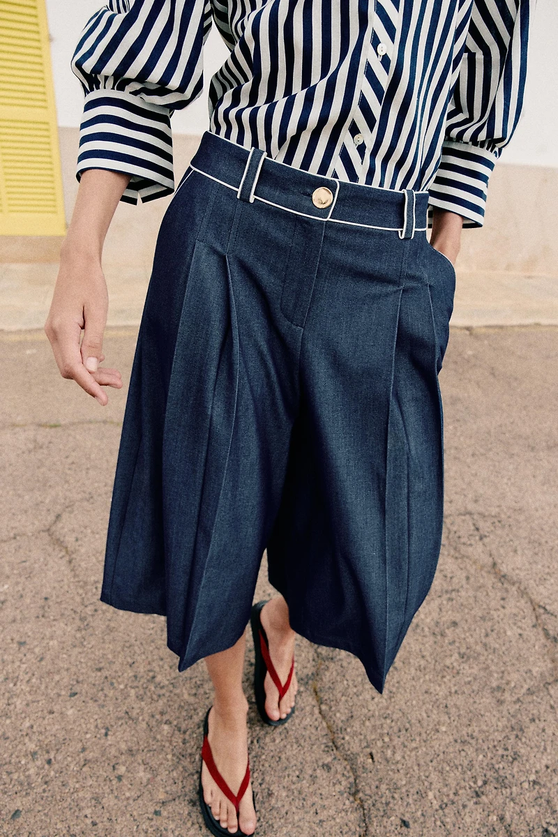 WIDE SHORTS WITH CONTRAST PIPING