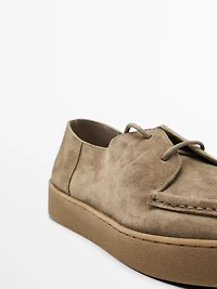 Moc toe split suede shoes