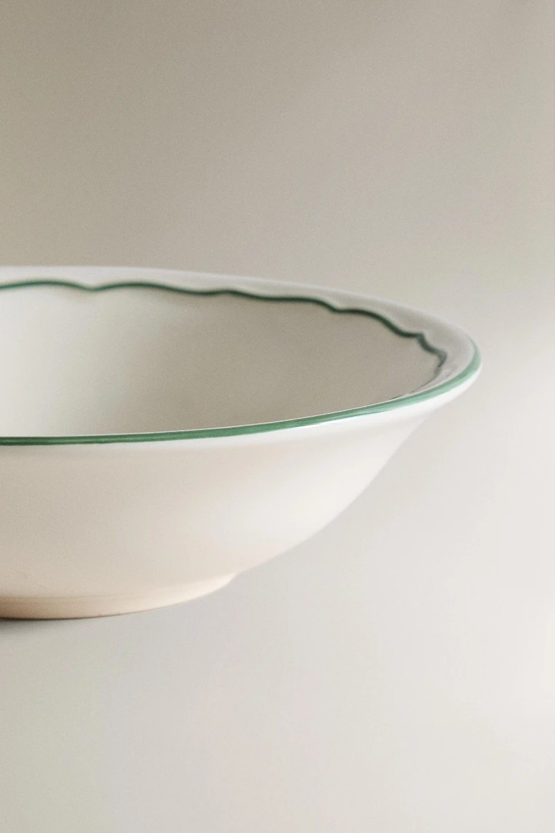 EARTHENWARE DINNER BOWL WITH CONTRASTING RIM