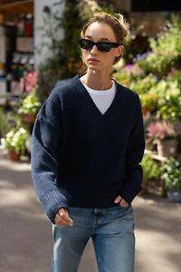 PULL DOUX EN MAILLE COL V