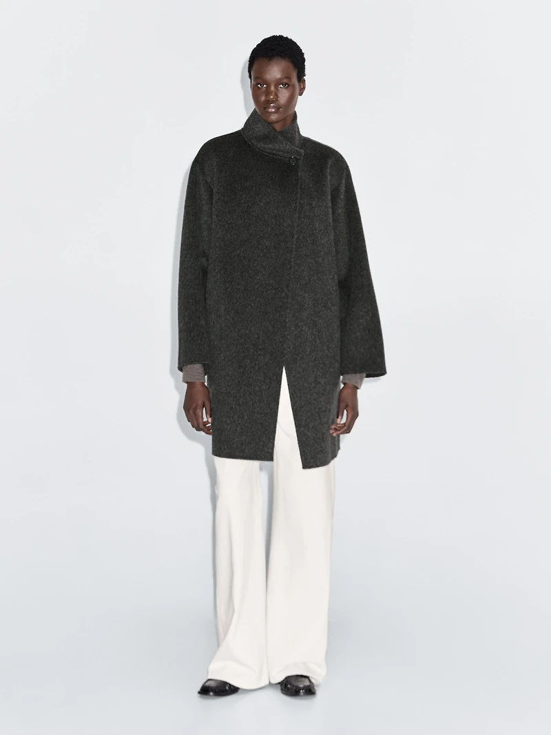 Manteau cape à col montant en laine mélangée