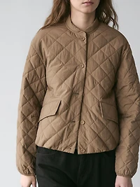 Short lightweight puffer jacket