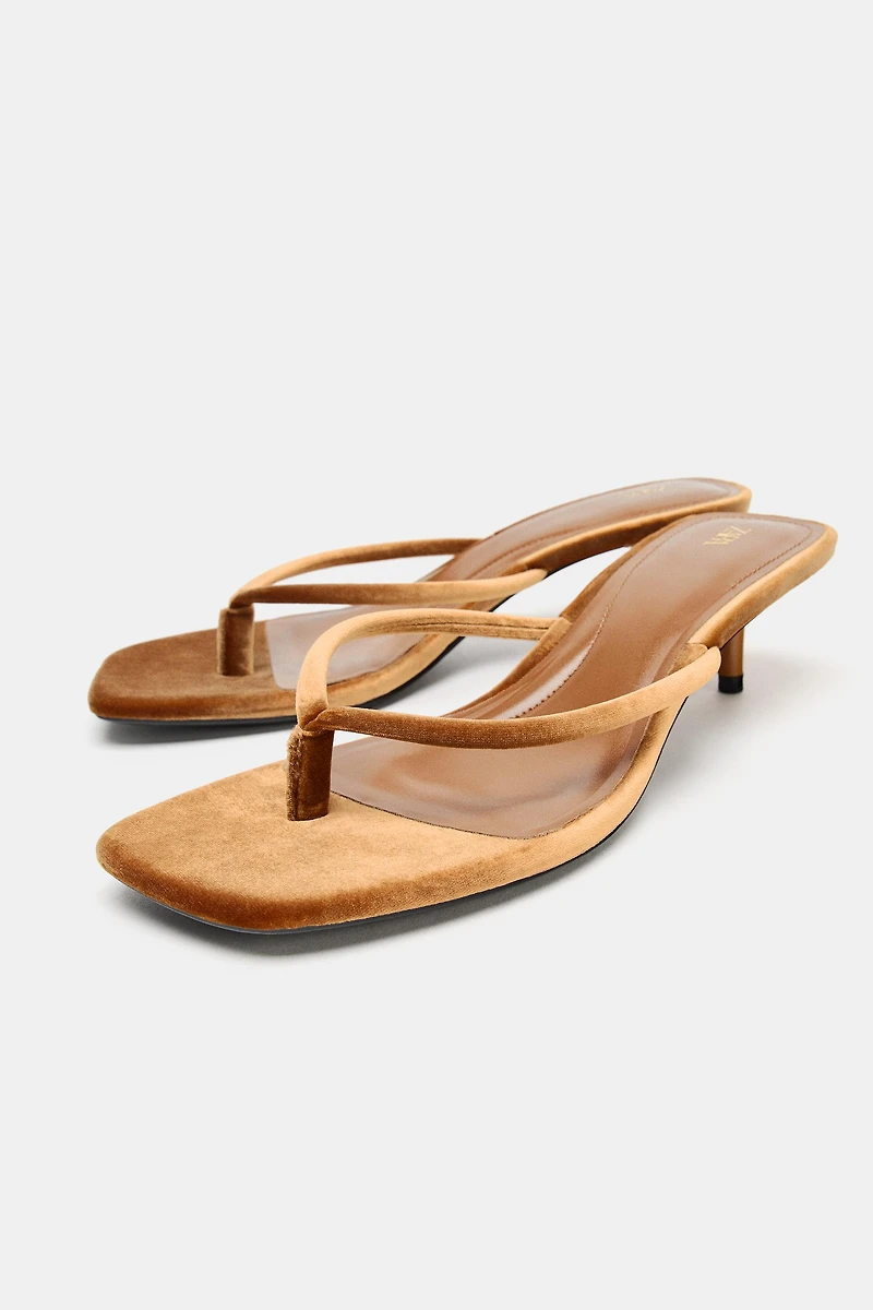 VELVET EFFECT SANDALS