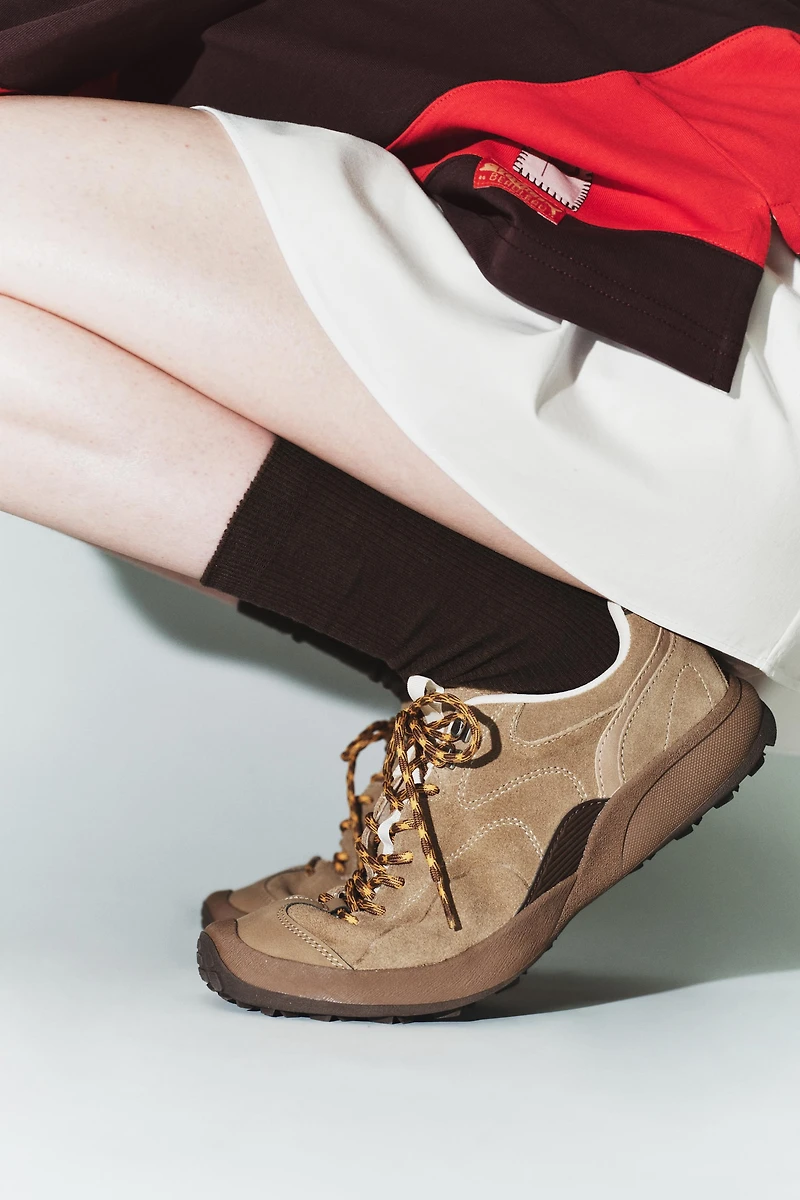 TREKKING-STYLE SNEAKERS