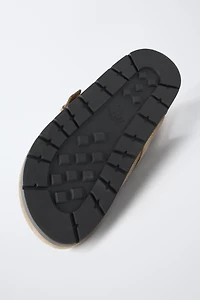 STORIESZ - SPLIT LEATHER CLOGS