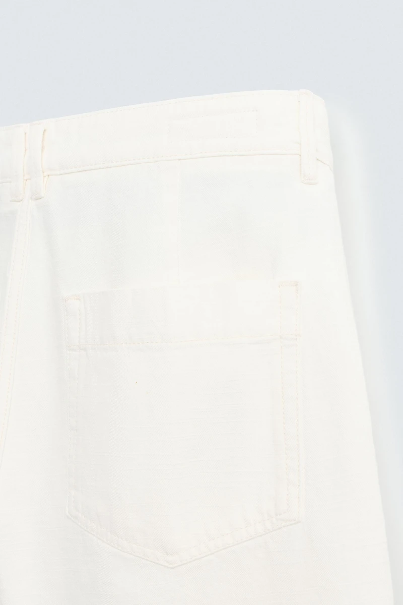 RELAXED FIT PLEATED BERMUDA SHORTS