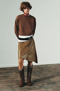 SHOULDER PAD CROPPED KNIT SWEATER