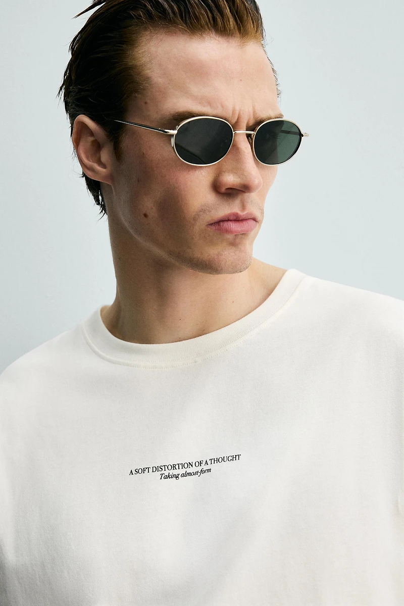 EMBROIDERED TEXT PRINT T-SHIRT