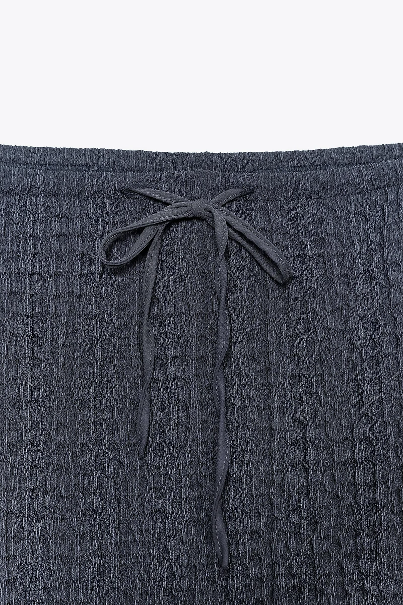 TEXTURED MIDI SKIRT