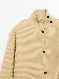 Cardigan en maille 100 % laine à col roulé