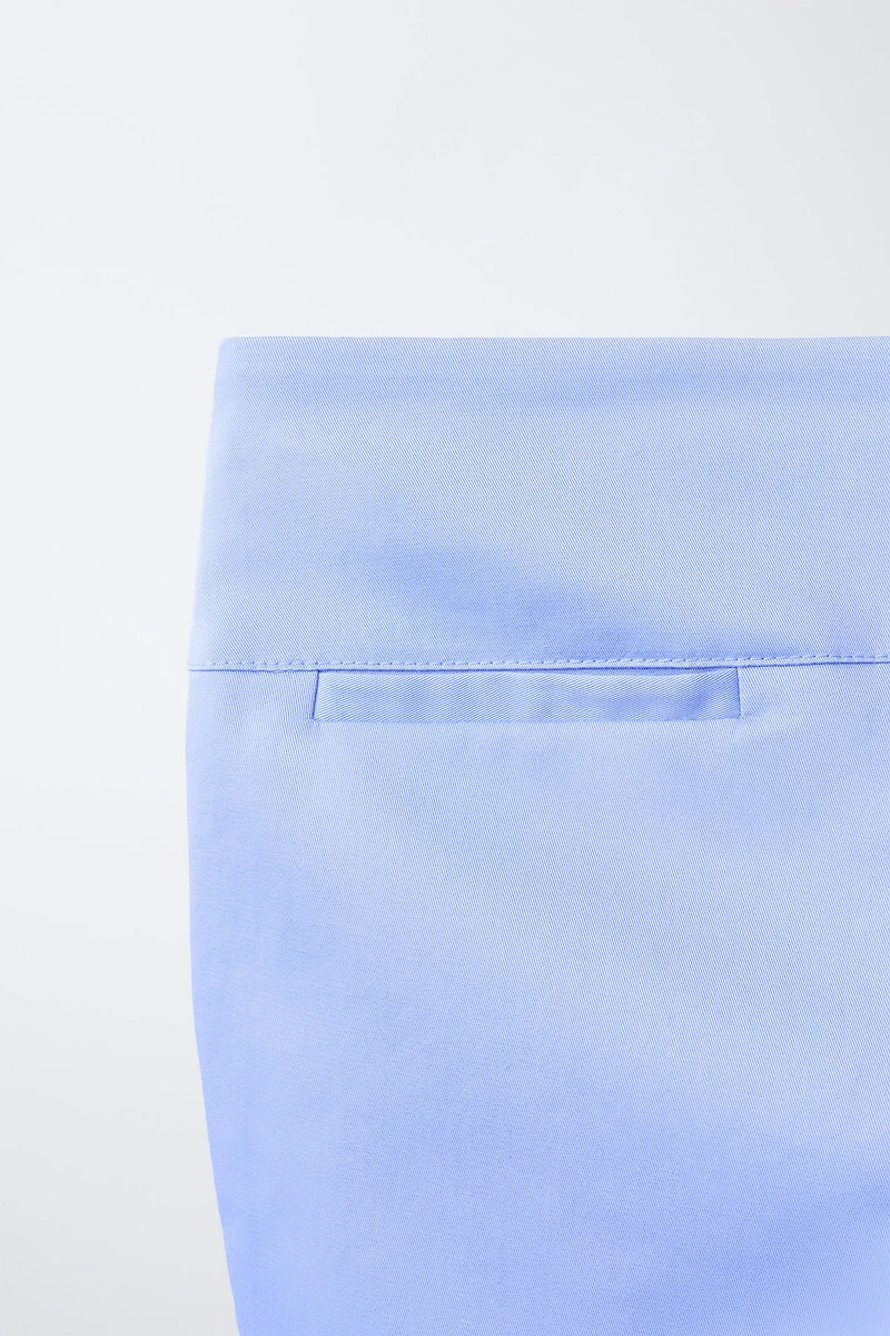 VENTED CAPRI PANTS