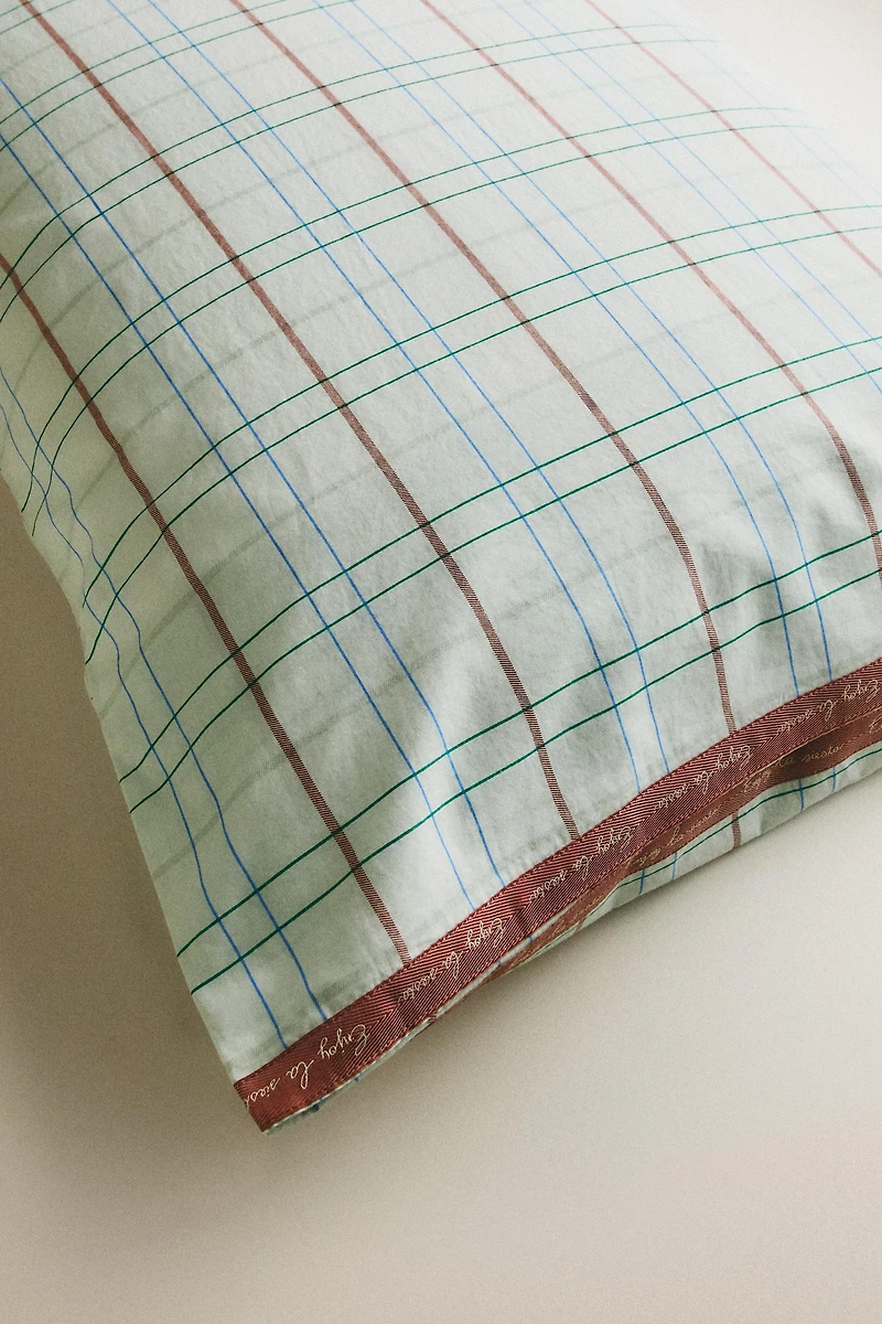 KIDS' GREEN PLAID PILLOWCASE