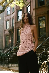 TOP À COL HALTER ASYMÉTRIQUE
