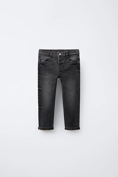 STRAIGHT FIT JEANS