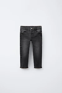 STRAIGHT FIT JEANS
