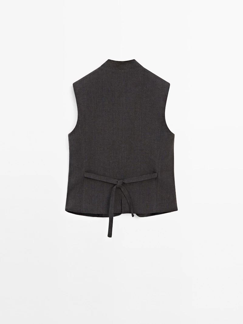 100% linen V-neck waistcoat