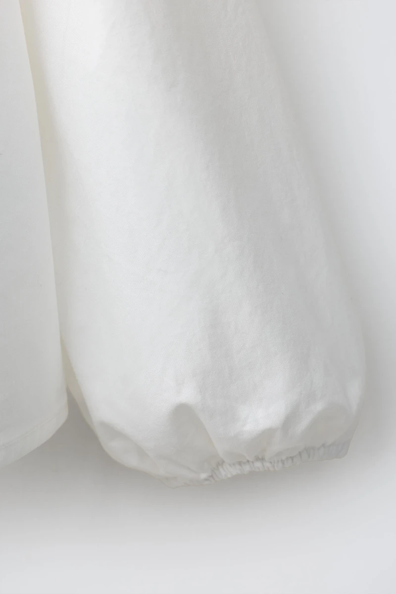 CONTRAST PETER PAN COLLAR SHIRT