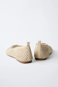 CROCHET LACE-UP BALLET FLATS