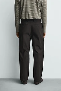 PANTALON STRUCTURÉ À PLIS