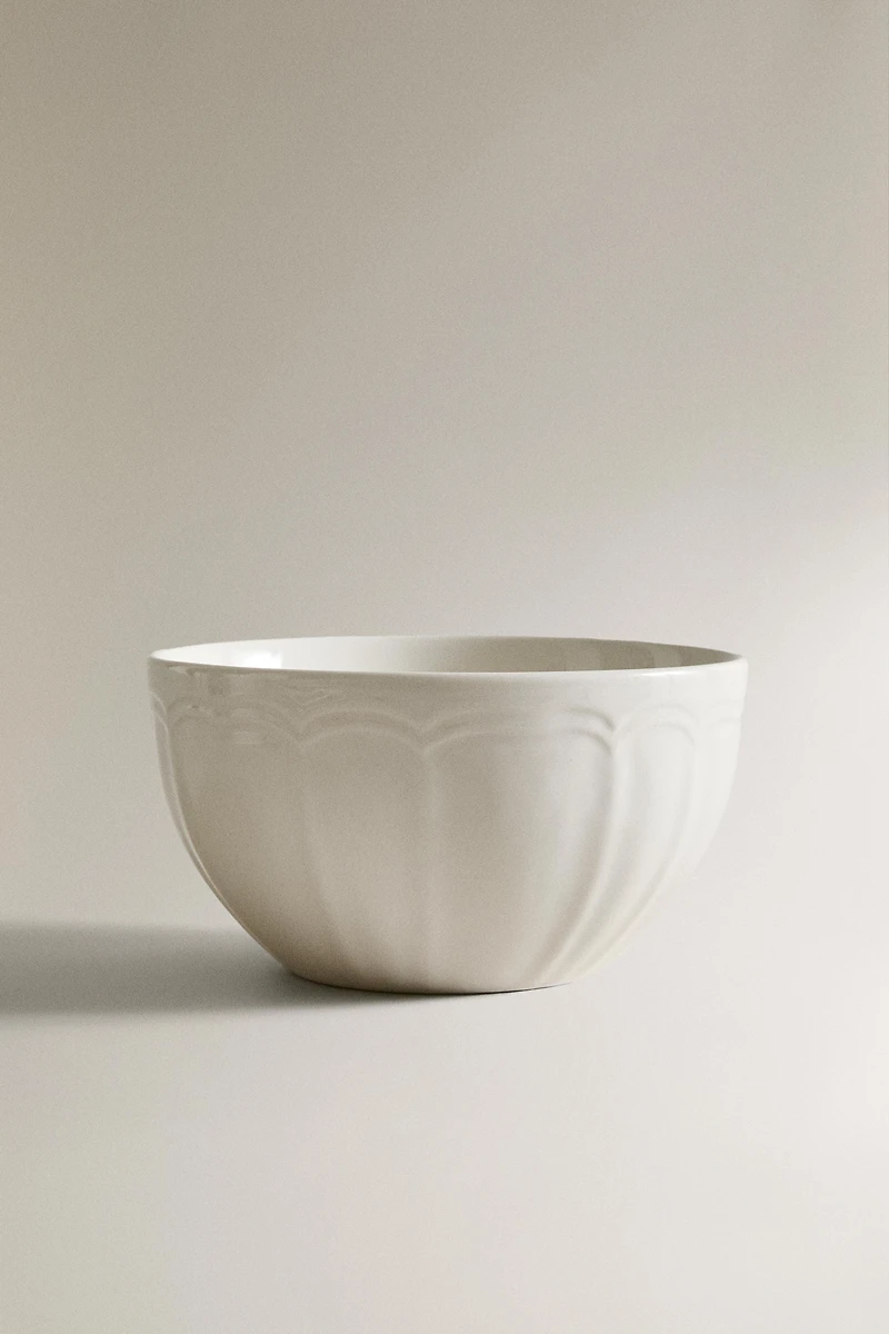 PORCELAIN BOWL WITH RAISED DESIGN