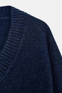 PULL DOUX EN MAILLE COL V