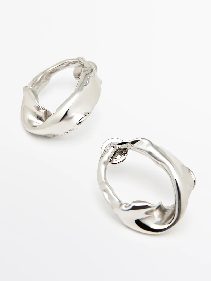 Boucles d’oreilles irrégulières