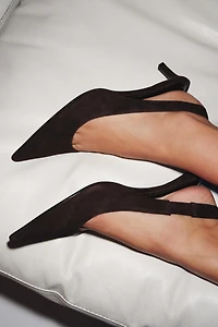 CHAUSSURES BRIDES ARRIÈRE EN DAIM À TALONS KITTEN HEEL
