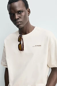 CONTRAST PRINT PATCH T-SHIRT