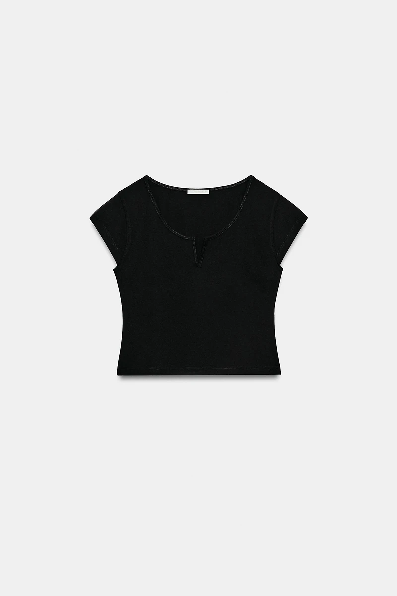 OPENING DETAIL CROP TOP